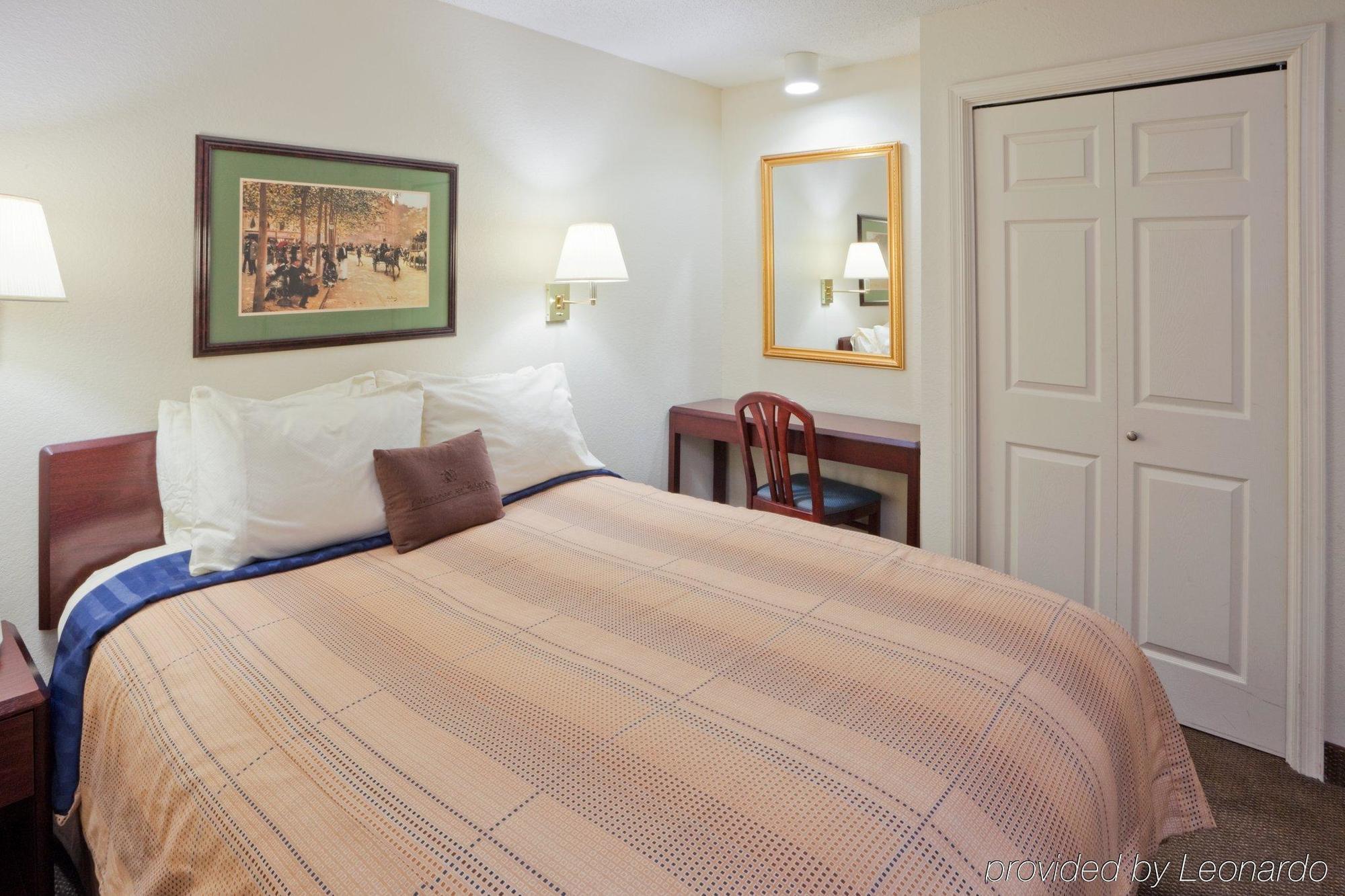 Candlewood Suites Washington-Fairfax By Ihg Εξωτερικό φωτογραφία