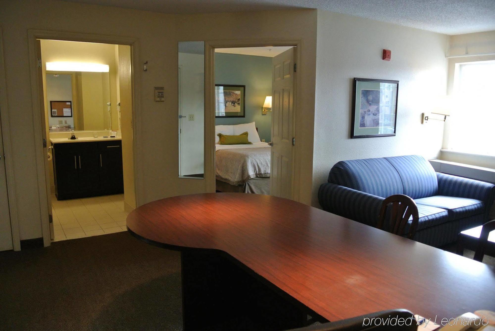 Candlewood Suites Washington-Fairfax By Ihg Εξωτερικό φωτογραφία