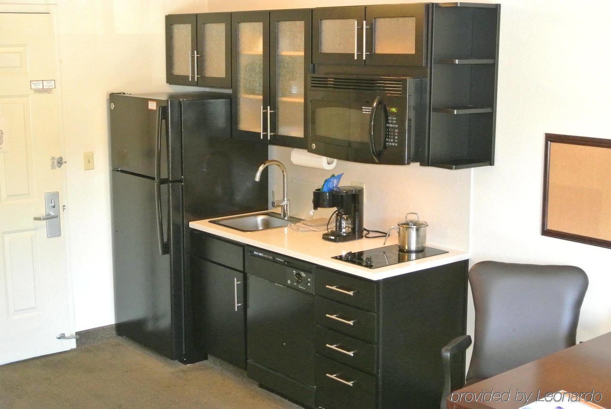 Candlewood Suites Washington-Fairfax By Ihg Εξωτερικό φωτογραφία