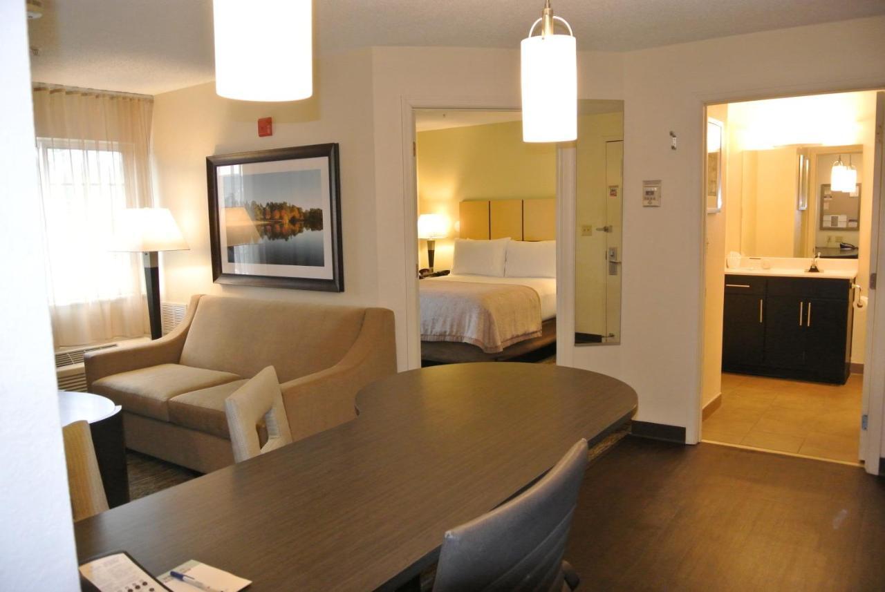 Candlewood Suites Washington-Fairfax By Ihg Εξωτερικό φωτογραφία