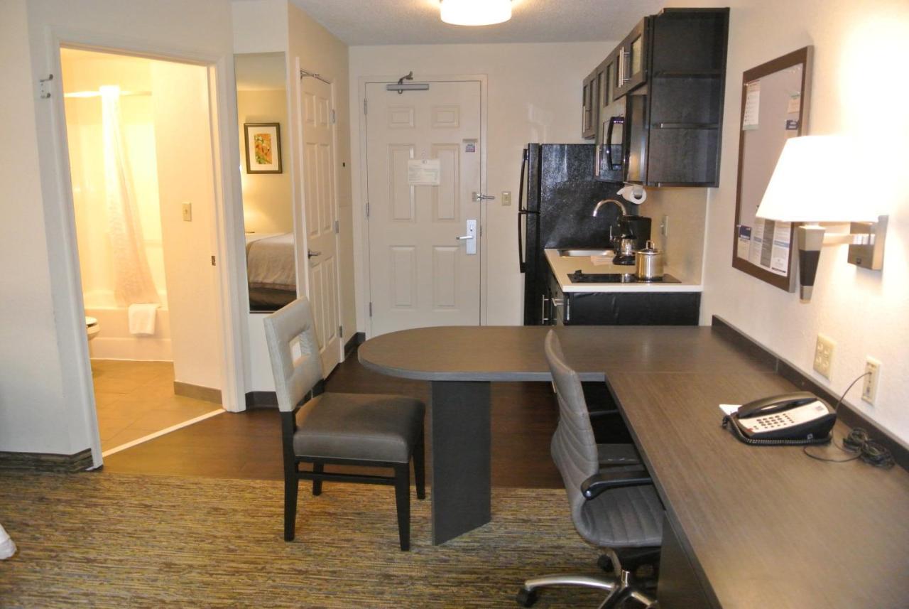 Candlewood Suites Washington-Fairfax By Ihg Εξωτερικό φωτογραφία