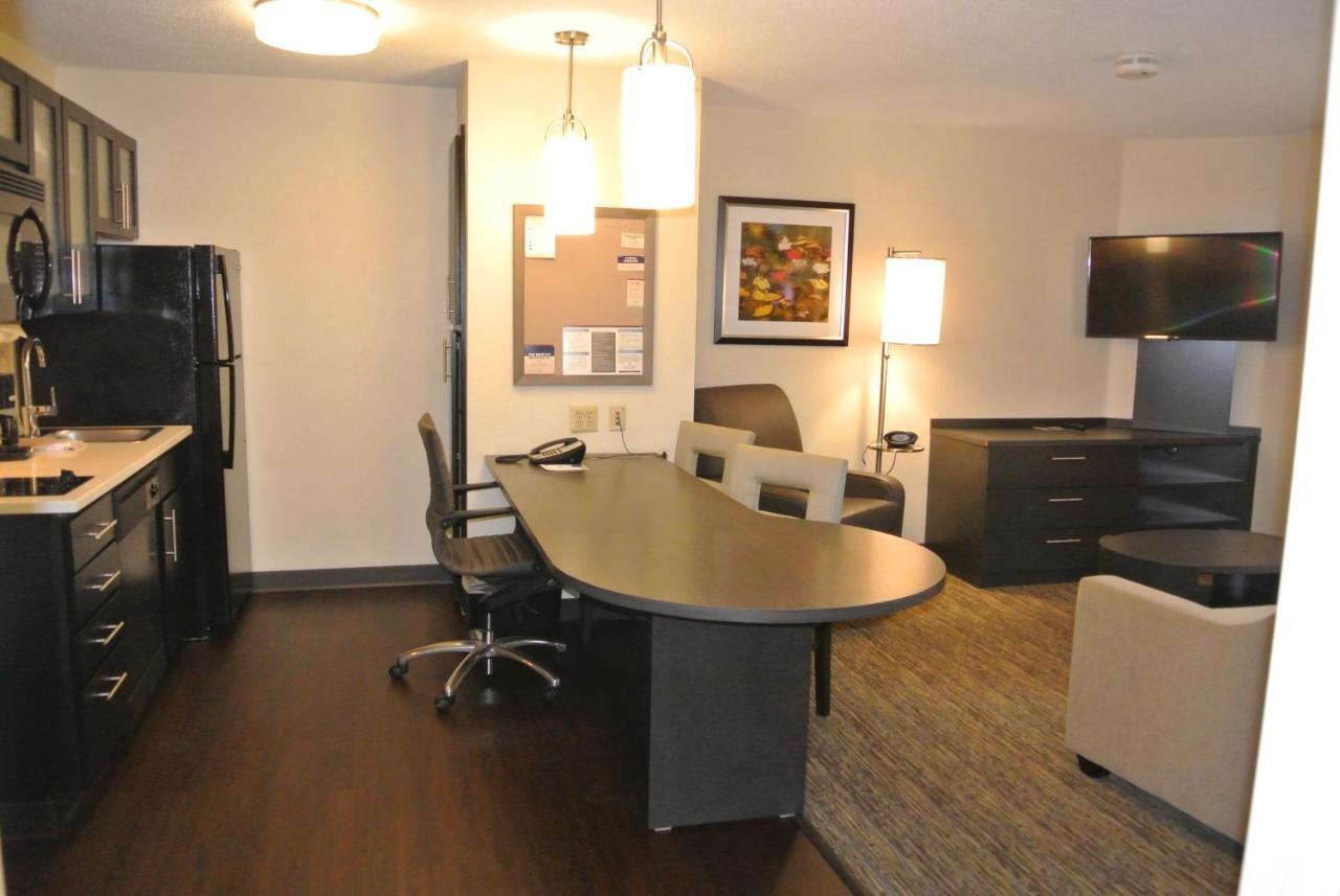 Candlewood Suites Washington-Fairfax By Ihg Εξωτερικό φωτογραφία