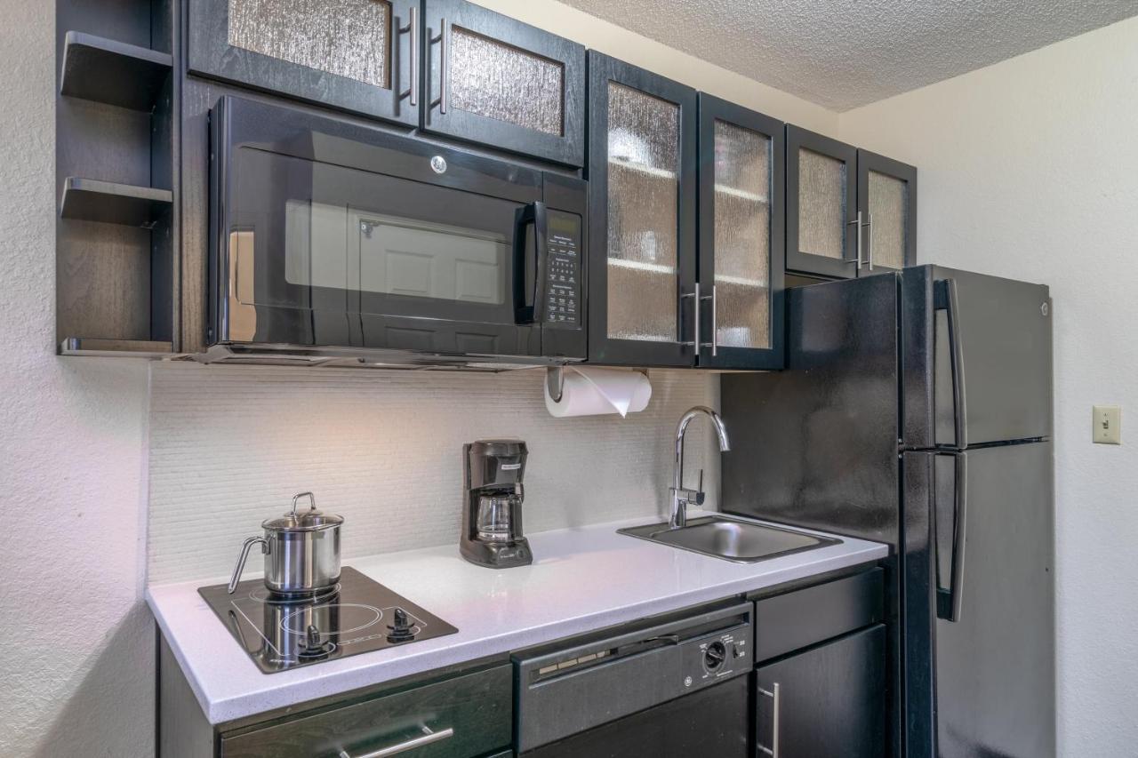 Candlewood Suites Washington-Fairfax By Ihg Εξωτερικό φωτογραφία