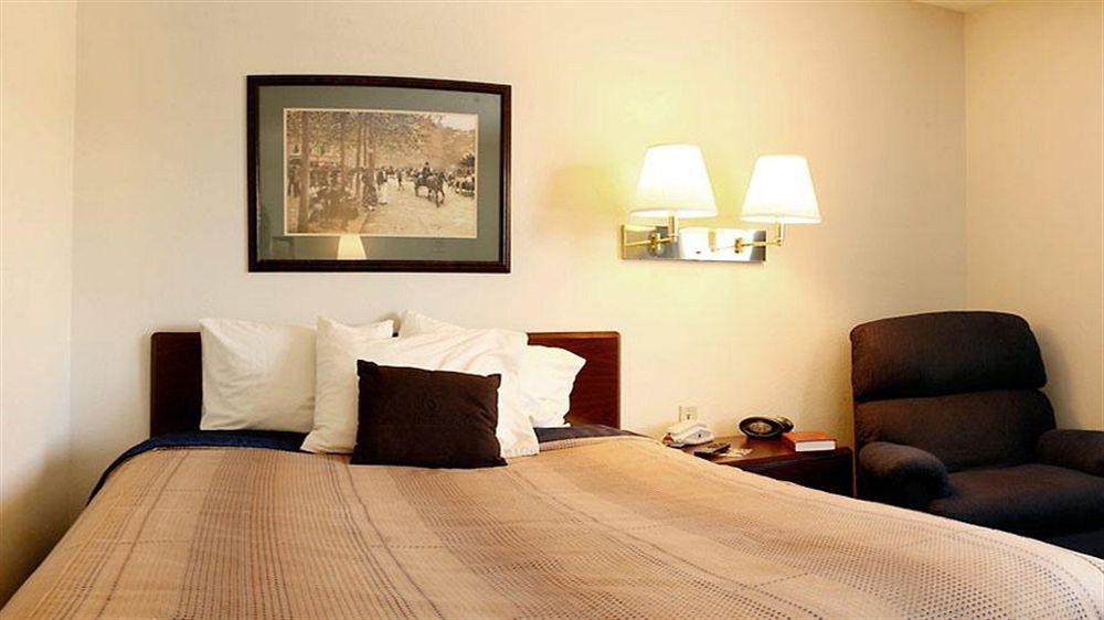 Candlewood Suites Washington-Fairfax By Ihg Εξωτερικό φωτογραφία