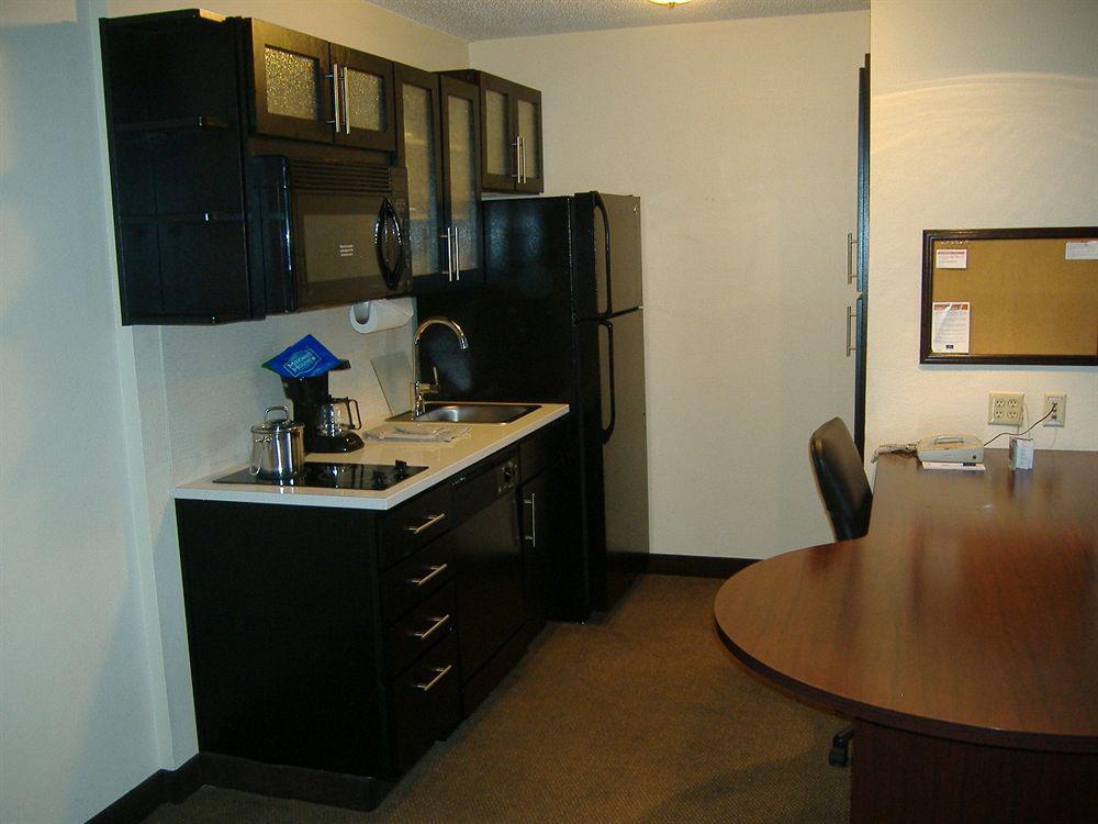 Candlewood Suites Washington-Fairfax By Ihg Εξωτερικό φωτογραφία